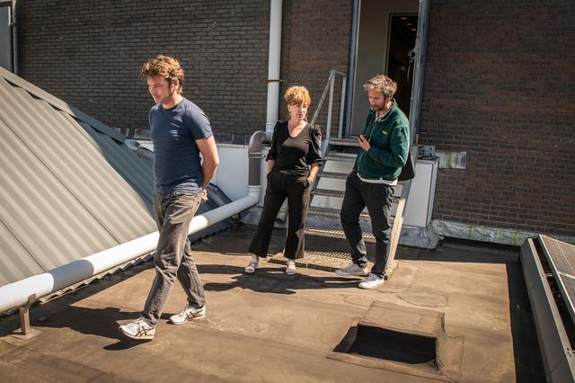 Een rondje langs de gebreken van Schouwburg Ogterop in Meppel met directeur Natalie. ‘Dit kan zo ech
