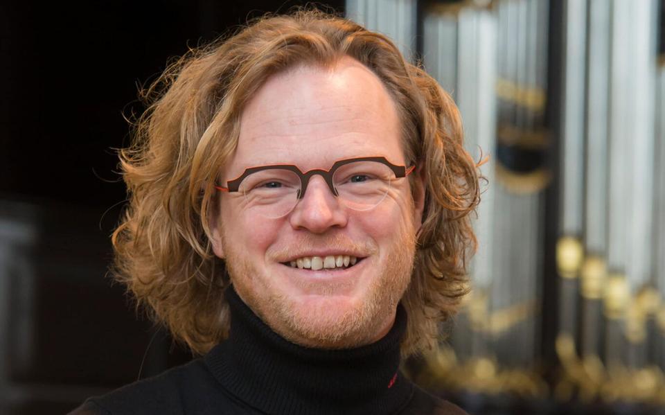 Stadsorganist Mannes Hofsink.