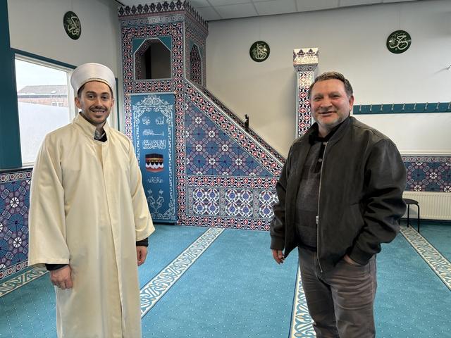 Tuba Moskee in Steenwijk zet de deuren van haar gebouw graag open. ‘Onbekend maakt onbemind’