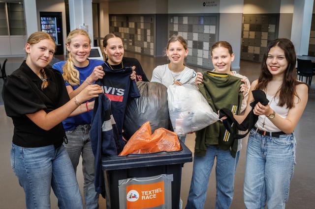 ‘Denk meer na over mijn kleding’. Meppel heeft primeur met Textielrace op middelbare scholen