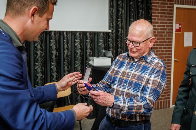 Jan Santing uit Wapse krijgt postuum een militaire onderscheiding. ‘Op deze manier proberen we een s