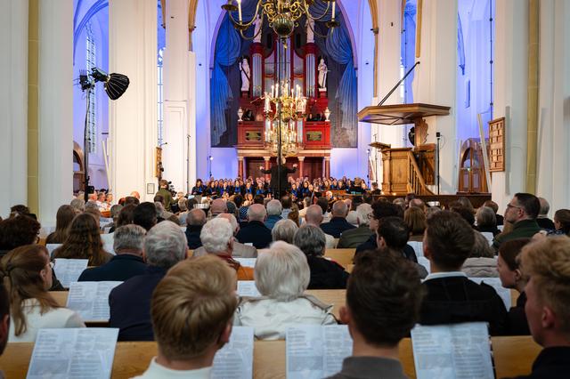 Cantilena uit Staphorst bestaat 20 jaar. In die tijd maakte het koor een flinke ontwikkeling door
