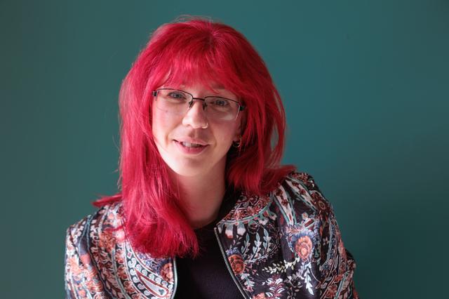 Afscheidsfotograaf Daphne (39) uit Meppel heeft expositie in bibliotheek Hoogeveen. ‘Mijn eigen verd