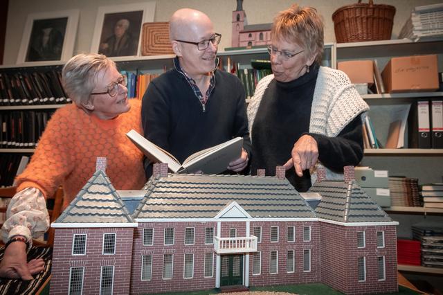 Tentoonstelling topstukken Stichting Dwingels Eigen in Galerie Dwingeloo
