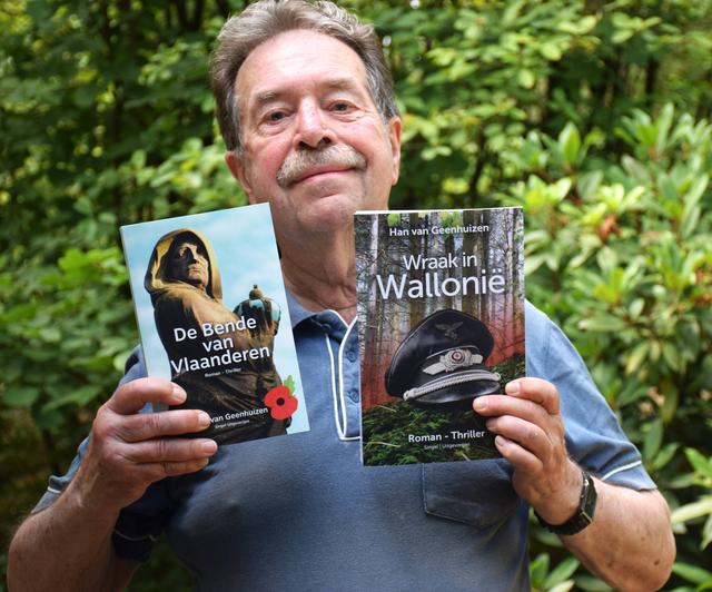 Han van Geenhuizen signeert zijn thrillers in Dwingeloo