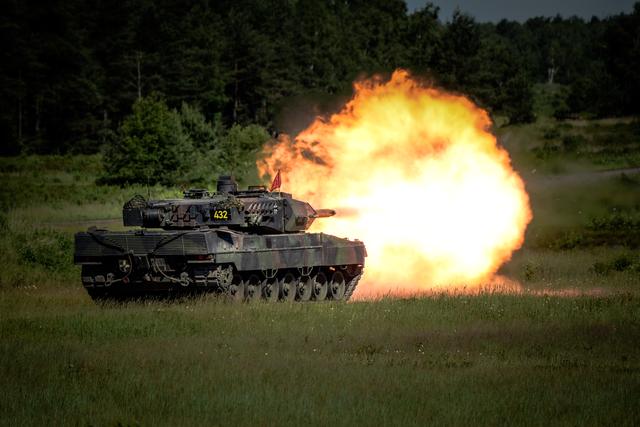 Leopard blijft de koning van het slagveld. Nederland schaft 46 hypermoderne tanks aan voor brigade H