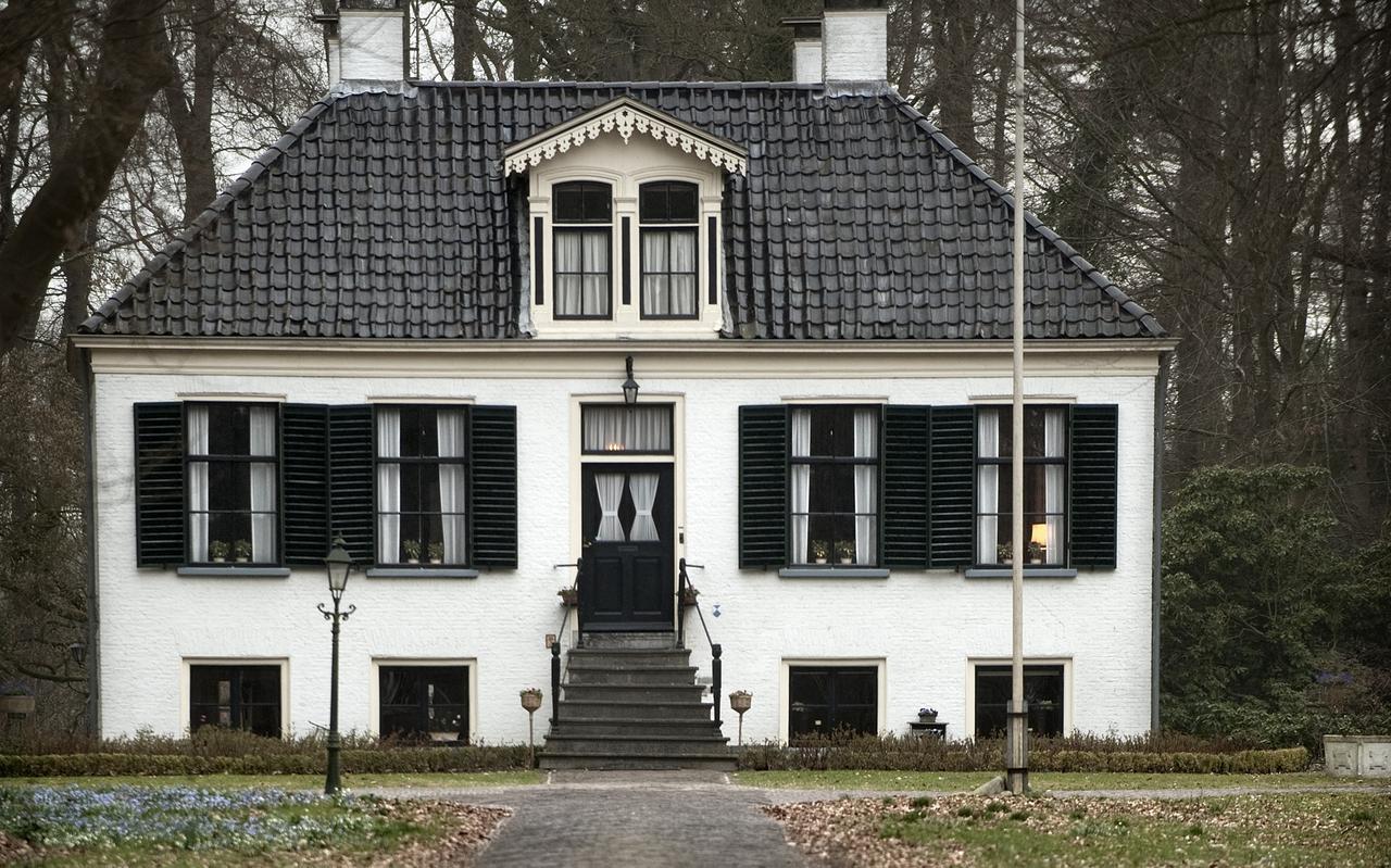 De Maatschappij van Weldadigheid krijgt er in Huis Westerbeek in Frederiksoord huisgenoten bij: een professor en promovendi die het gebied gaan onderzoeken. Foto: Archief Jan Zeeman De Maatschappij van Weldadigheid krijgt er in Huis Westerbeek in Frederiksoord huisgenoten bij: een professor en promovendi die het gebied gaan onderzoeken. Foto: Archief Jan Zeeman