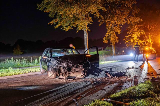 LIVE | Twee gewonden bij aanrijding tussen twee auto’s in Wilhelminaoord