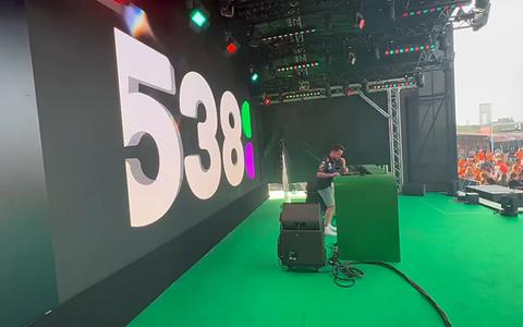 DJ Danny Blom draait op hoofdpodium Zandvoort