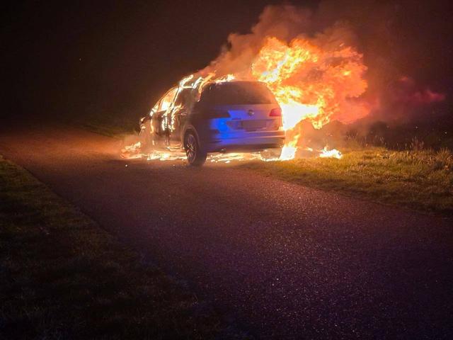 LIVE | File op A28 bij knooppunt Lankhorst en auto vliegt tijdens het rijden in brand in Gieten