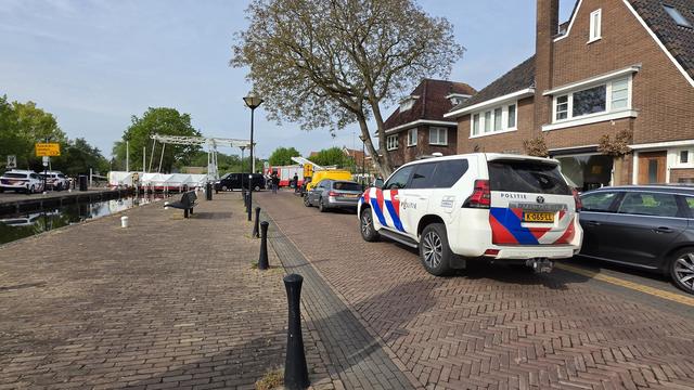 LIVE | Overleden persoon aangetroffen in sloot Meppel
