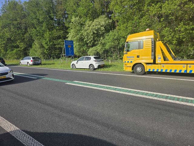 LIVE | Files op N34 tussen Zuidlaren en Gieten na aanrijding nabij Annen