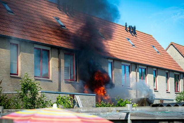 LIVE | Uitslaande brand in woning Assen en gewonde door steekincident in Groningen