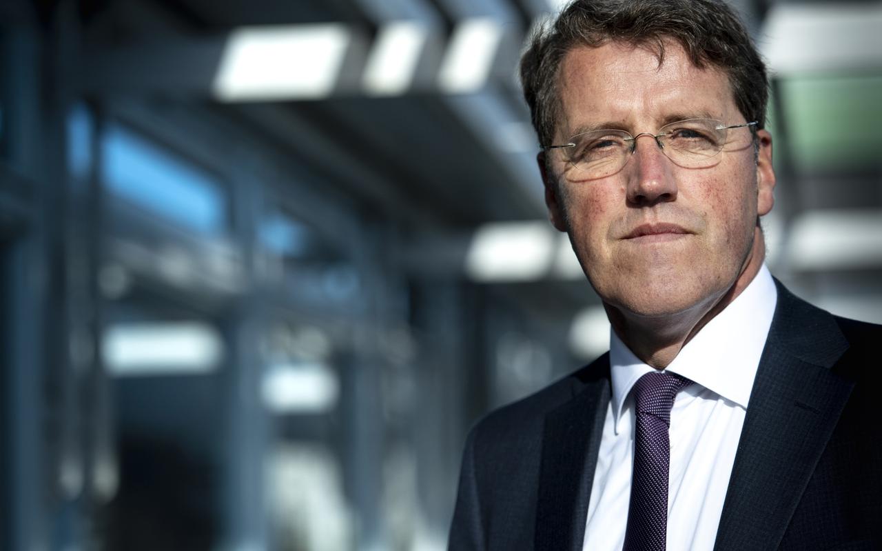 Burgemeester Eric van Oosterhout van Emmen.