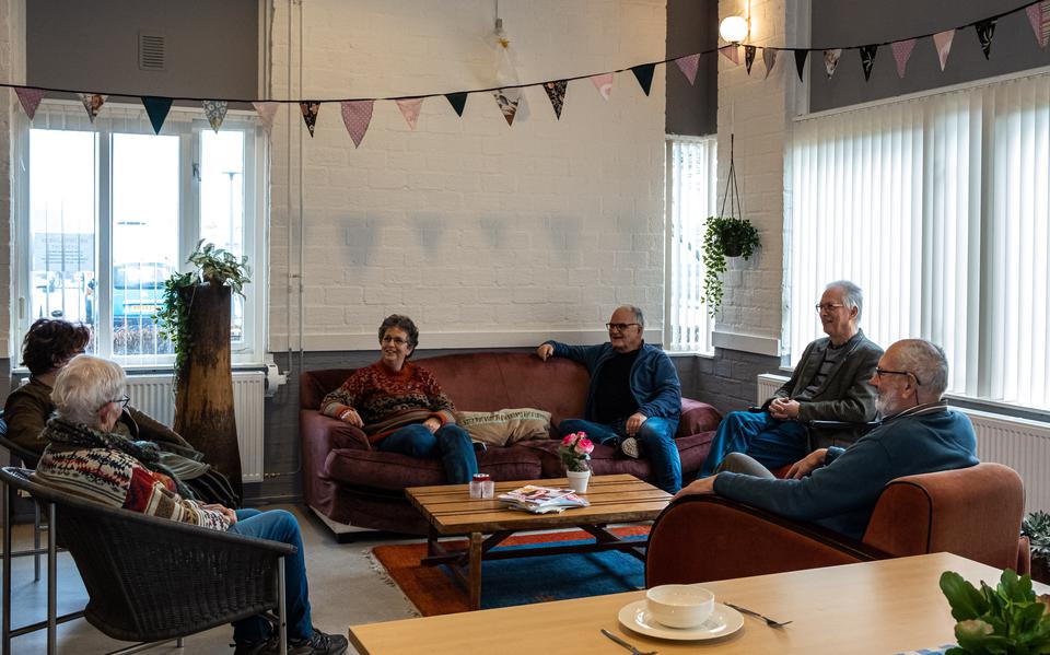 Het Odensehuis is een laagdrempelige ontmoetingsplek voor mensen uit de wijde omgeving met beginnende dementie en waar ook mantelzorgers welkom zijn. Foto Romy Nijhoff
