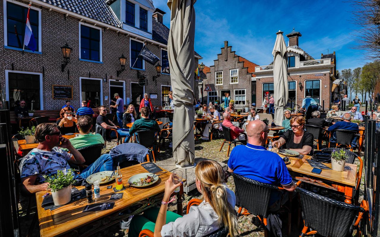 Het was merendeels zonnig weer met aangename temperaturen tussen 14 en 20 graden, al waren de nachten af en toe nog koud Het was merendeels zonnig weer met aangename temperaturen tussen 14 en 20 graden, al waren de nachten af en toe nog koud