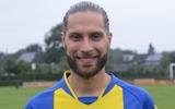 Jason Huisman, wiens vader deze week is overleden. De aanvoerder van d'Olde Veste'54 kwam 9 seizoenen voor Berkum uit, totdat hij in 2021 terugkeerde bij de Steenwijker club. 