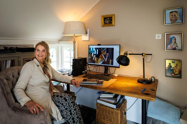 Ex-advocaat uit Giethoorn brengt eigen (digitale) glossy uit. Na topcarrière in Amsterdam kiest Mari